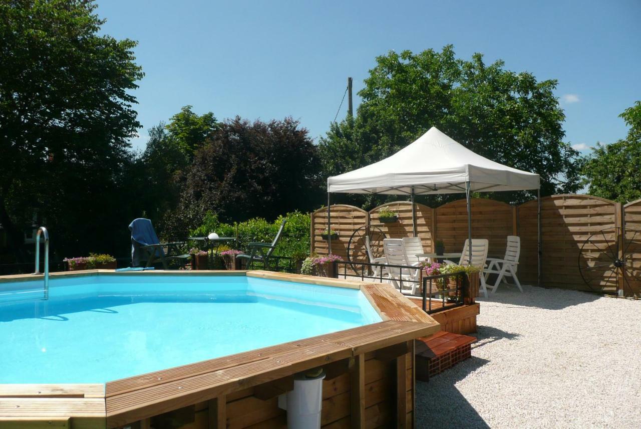 Domaine Serrot Saint-Elix-Theux Exteriör bild